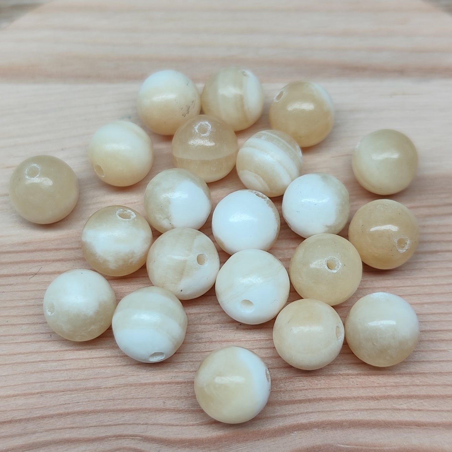 Calcite miel - perles naturelles 8 mm – lot de 20