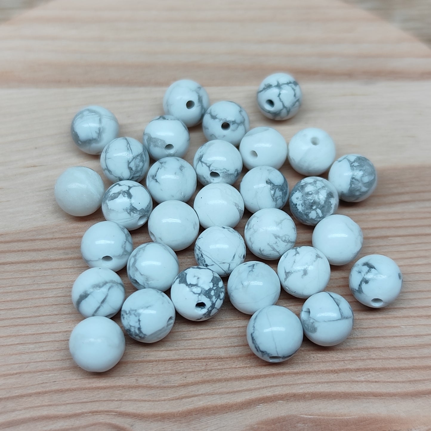 Howlite blanche – perles naturelles 6 mm – lot de 30
