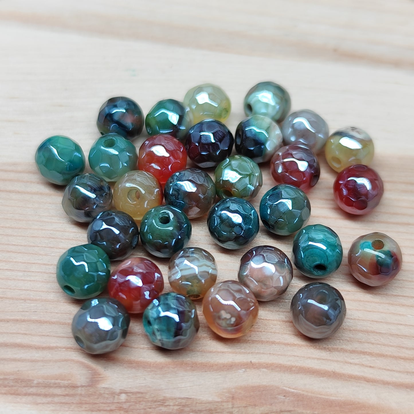 Agate aura facettée – perles naturelles teintées 6 mm – lot de 30