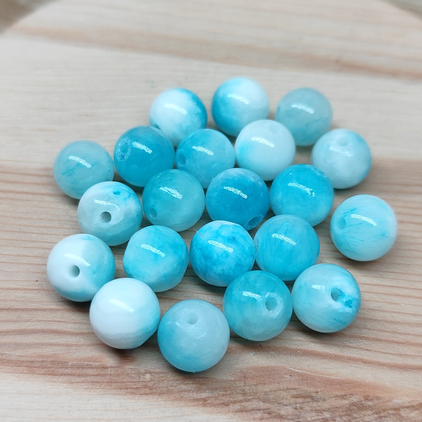 Jade persan bleu – perles naturelles teintées 8 mm – lot de 20