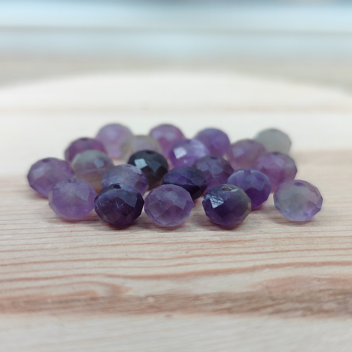 Améthyste facettée – perles naturelles 5,5 mm – lot de 20
