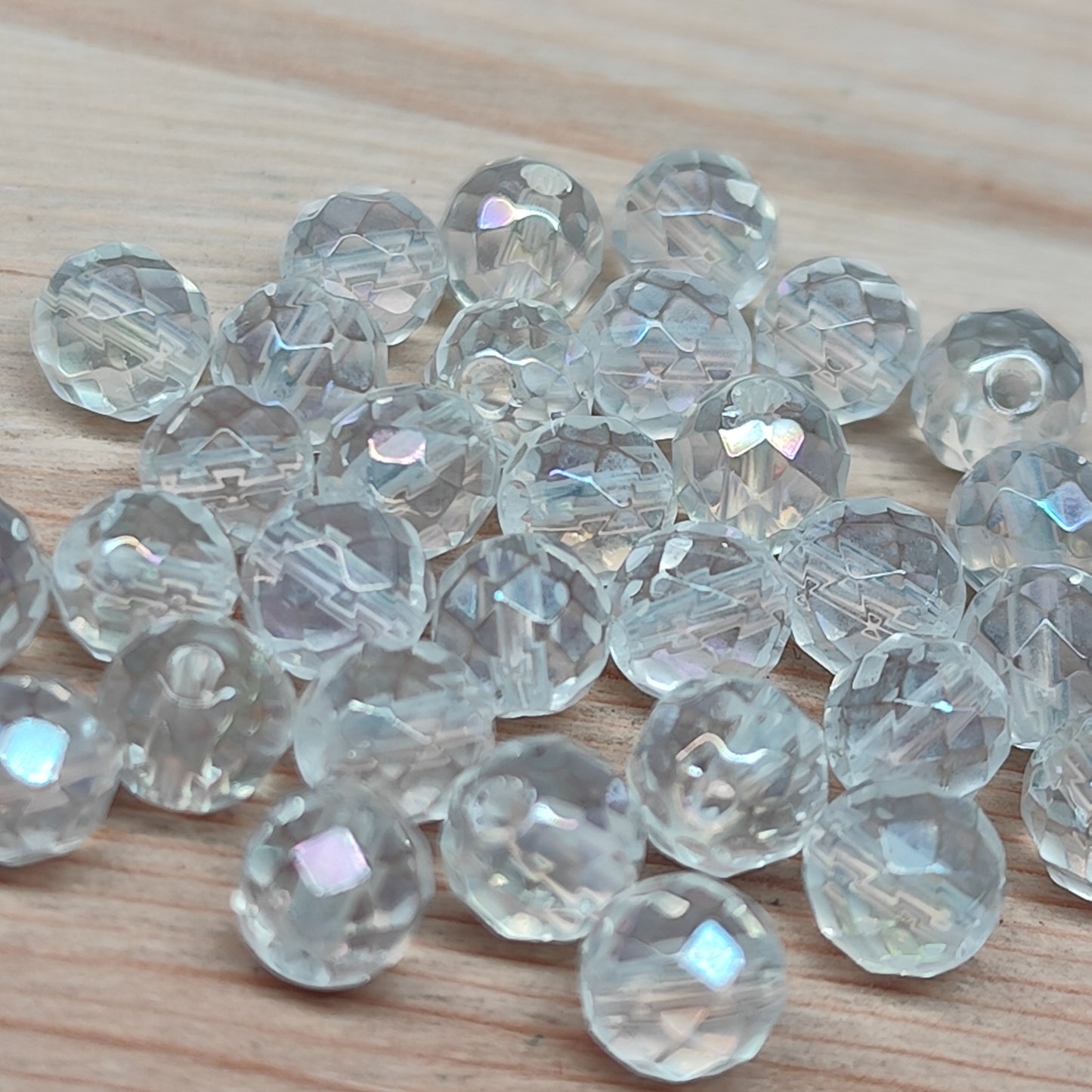 Quartz cristal de roche facetté aura – perles naturelles 6 mm – lot de 30