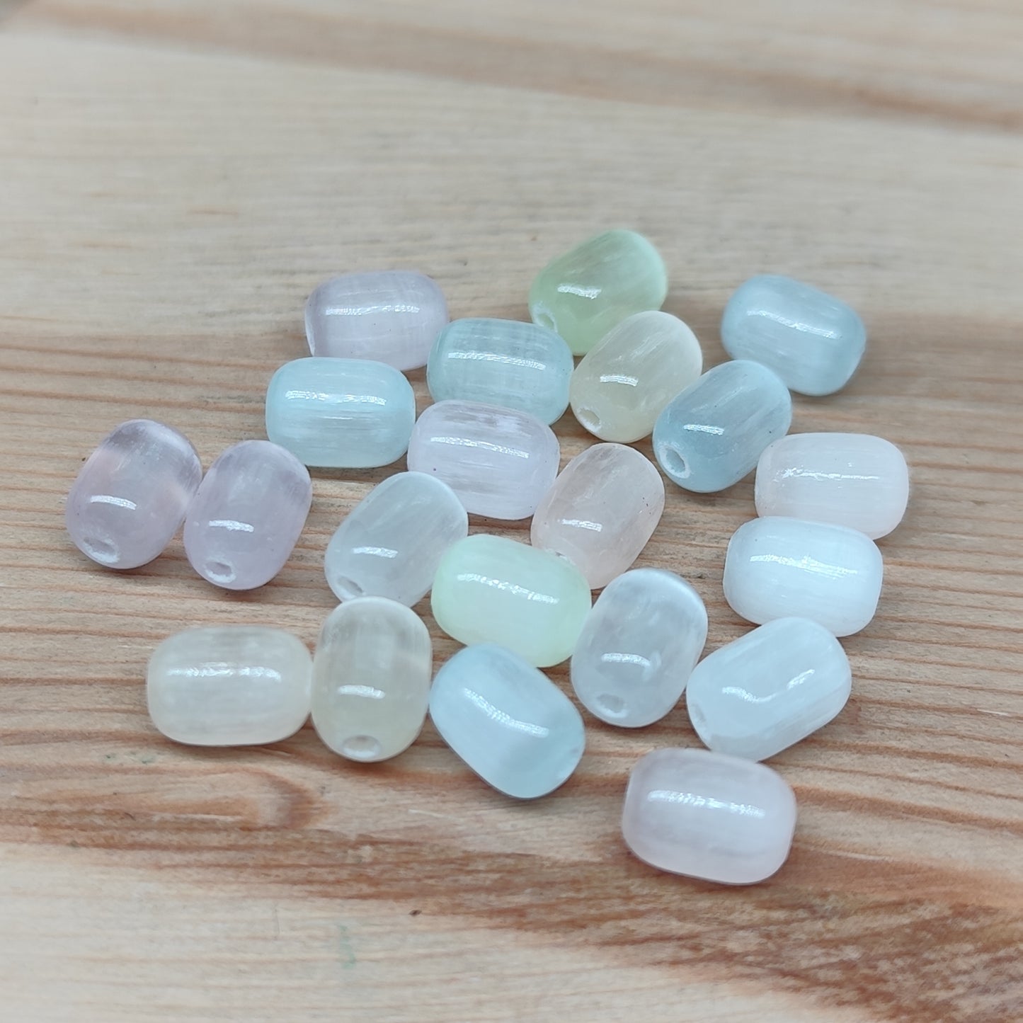 Sélénite multicolore – perles naturelles teintées 5,5 mm – lot de 20