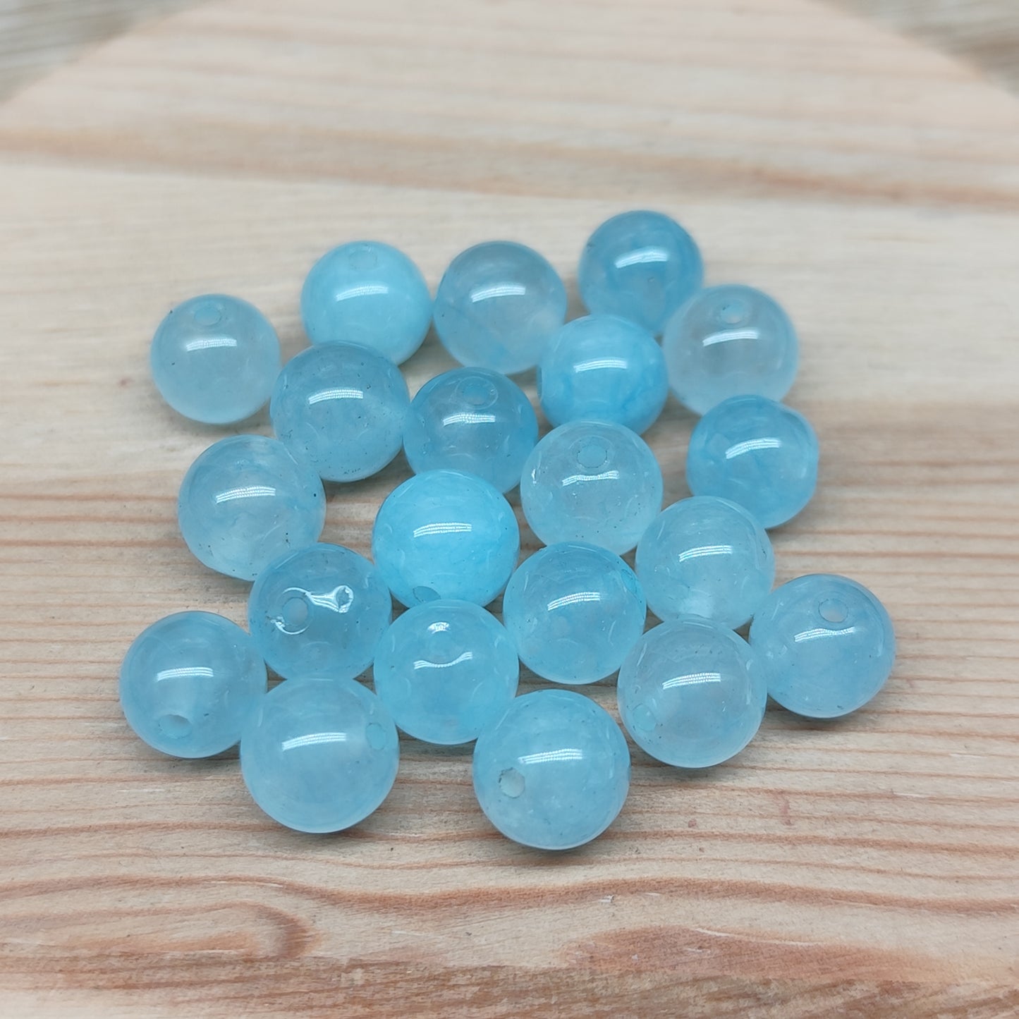 Calcédoine bleu clair – perles naturelles teintées 8 mm – lot de 20