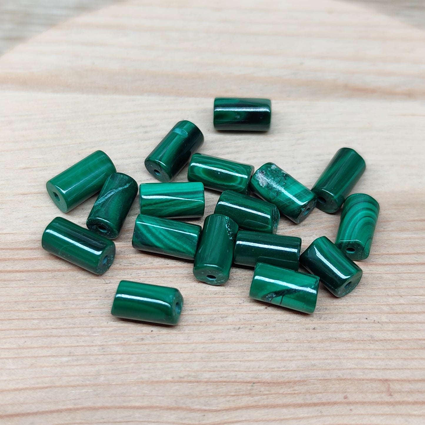 Malachite cylindre – perles naturelles 4,5 mm – lot de 16