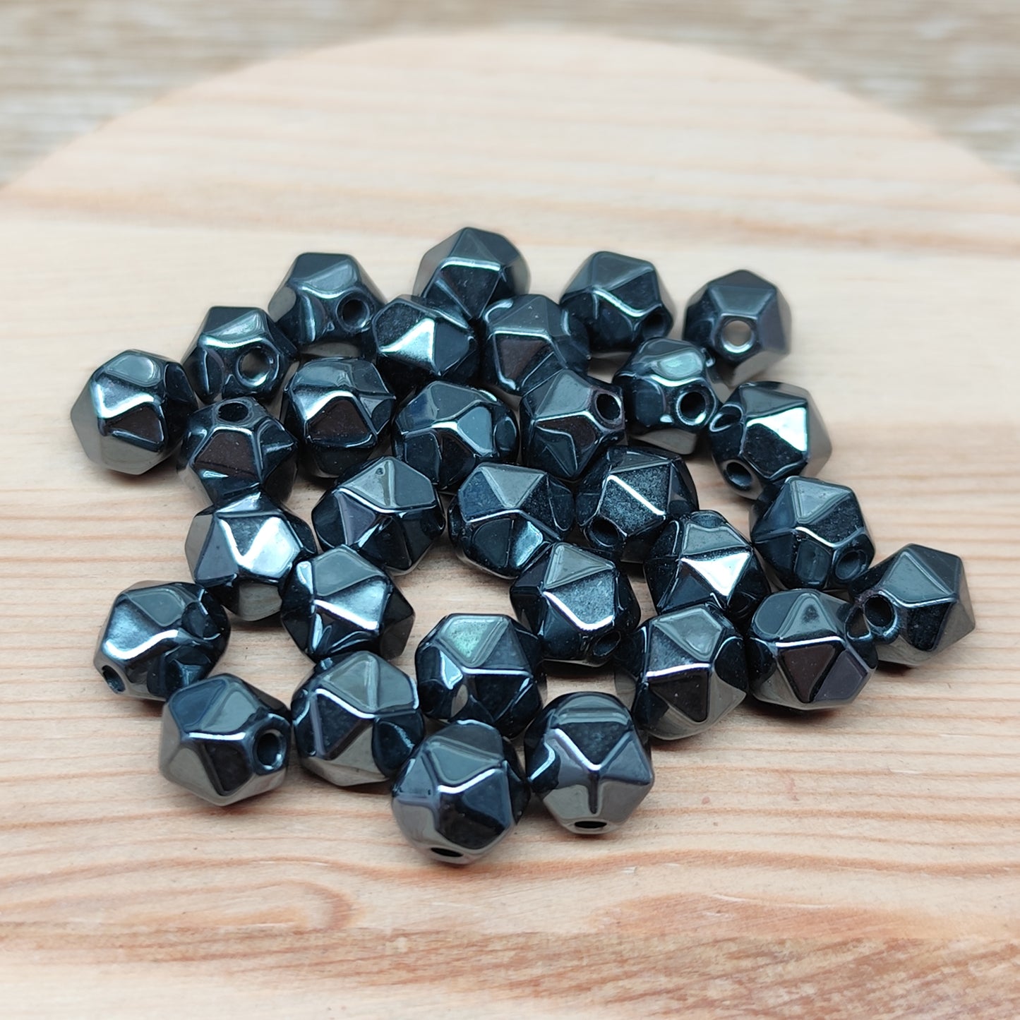 Hématite facettée – 7 mm – lot de 30