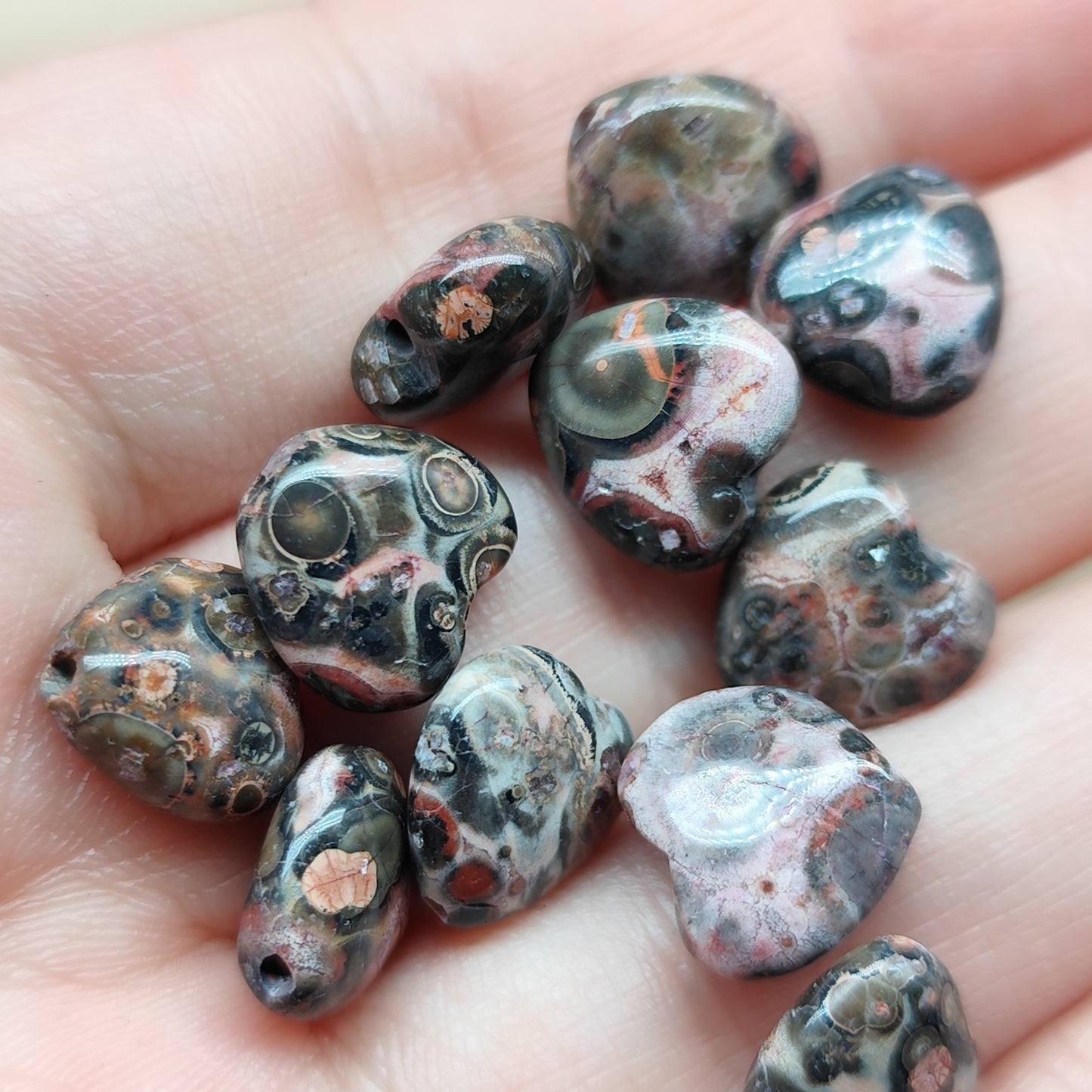 Jaspe léopard coeur – perles naturelles 11 mm – lot de 10