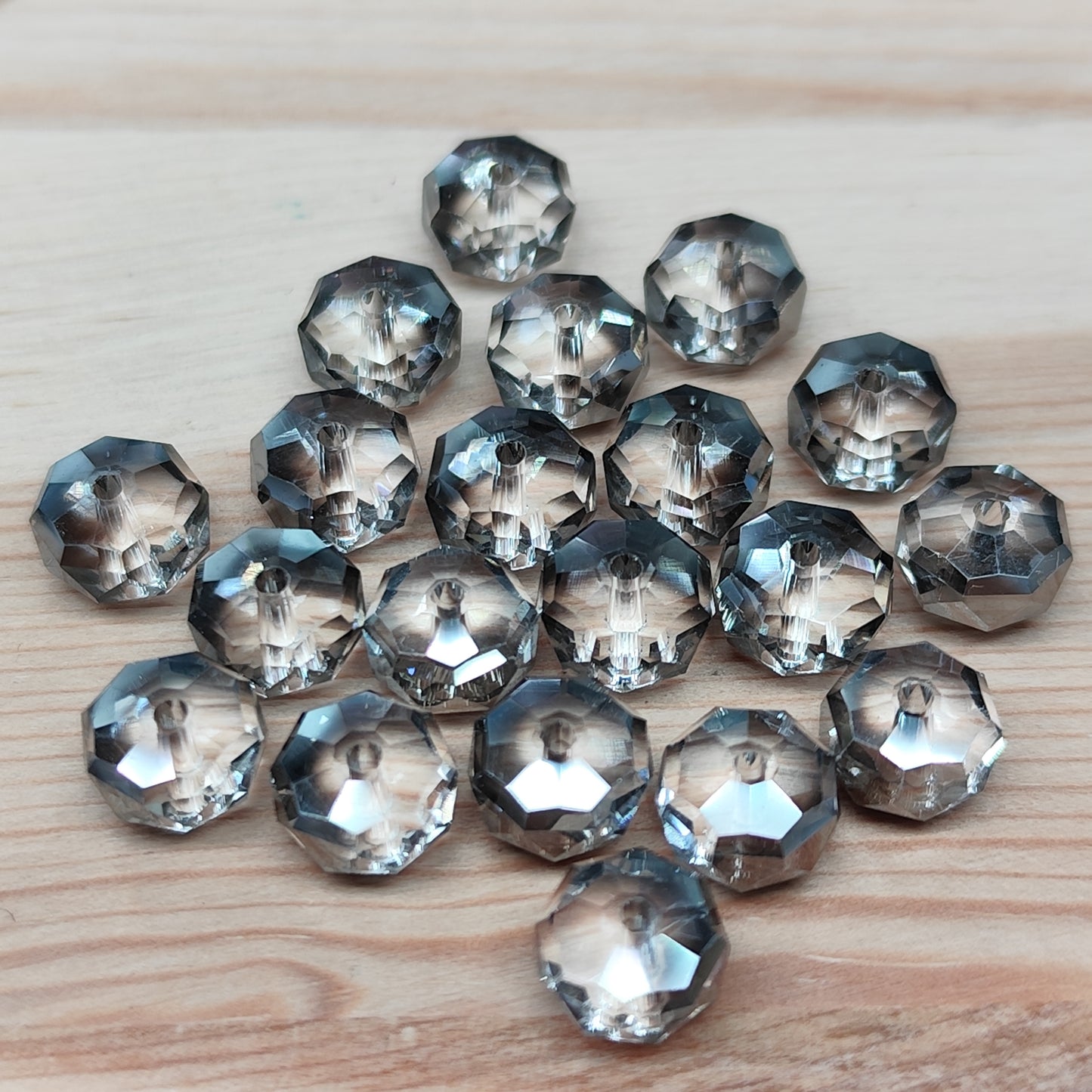 Perle plate verre facetté - 7,5 mm – lot de 20