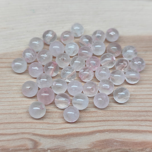 Quartz rose – perles naturelles teintées 4 mm – lot de 40