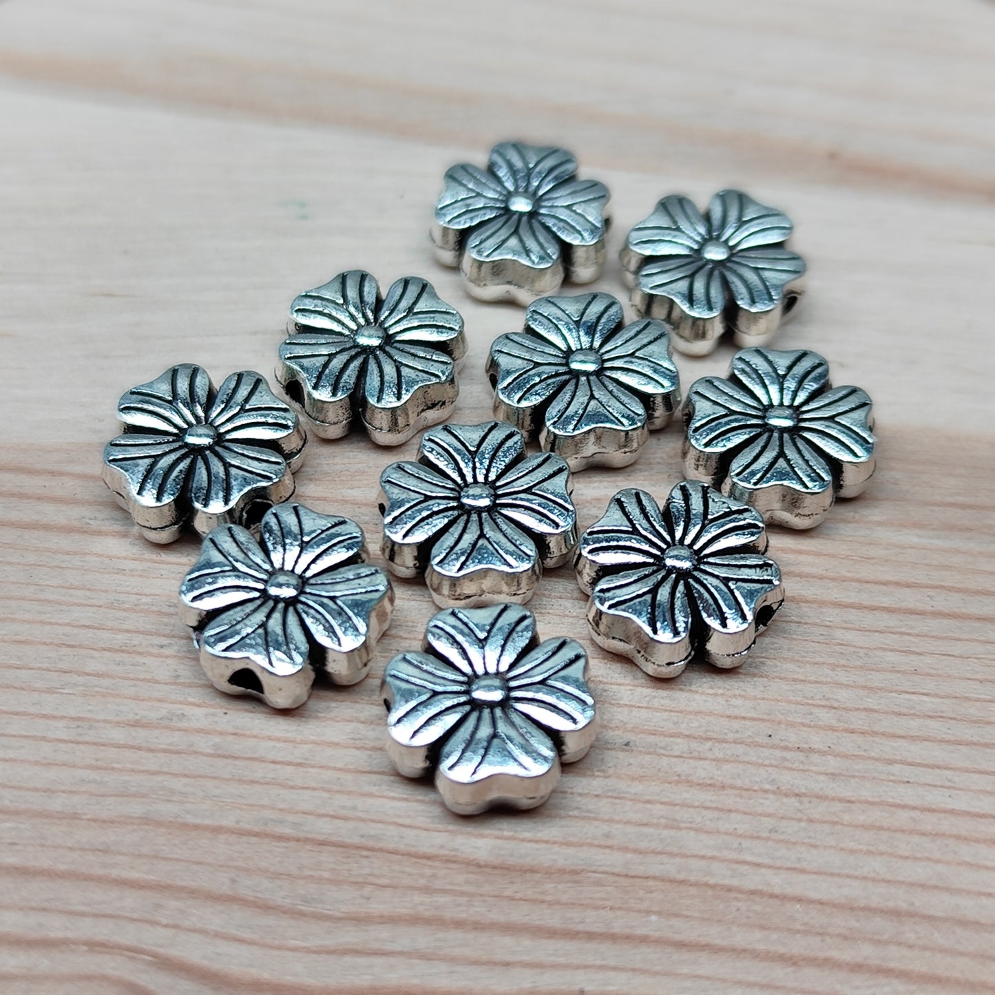 Perle fleur – 9 mm - lot de 10
