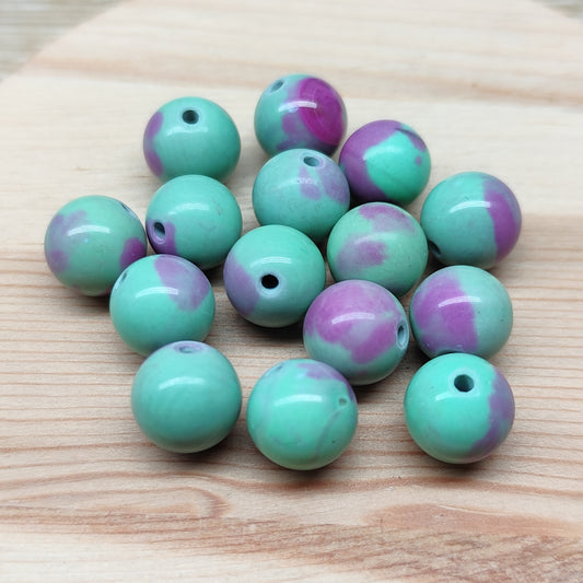 Jade menthe et lila – perles naturelles teintées 10 mm – lot de 15