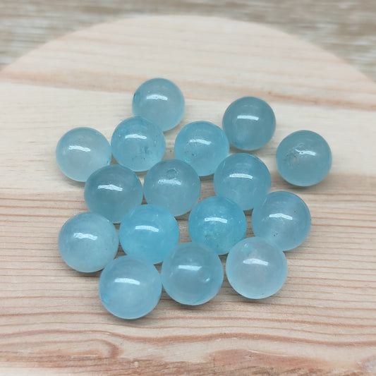 Calcédoine bleu ciel – perles naturelles teintées 10 mm – lot de 16