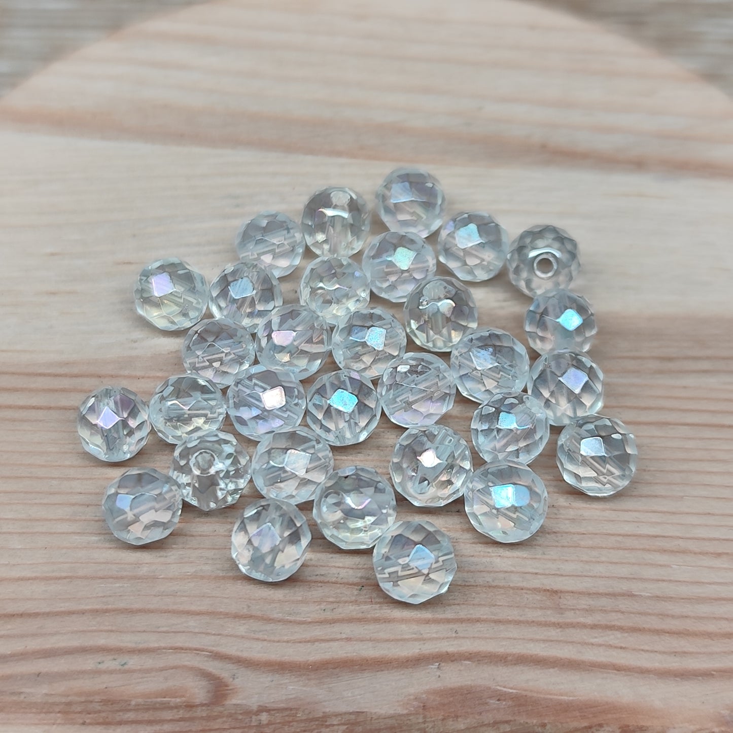 Quartz cristal de roche facetté aura – perles naturelles 6 mm – lot de 30