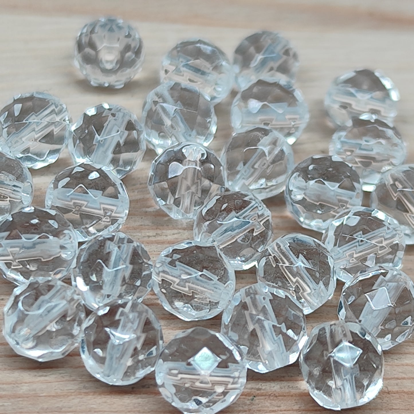 Quartz cristal de roche facetté – perles naturelles 6 mm – lot de 30