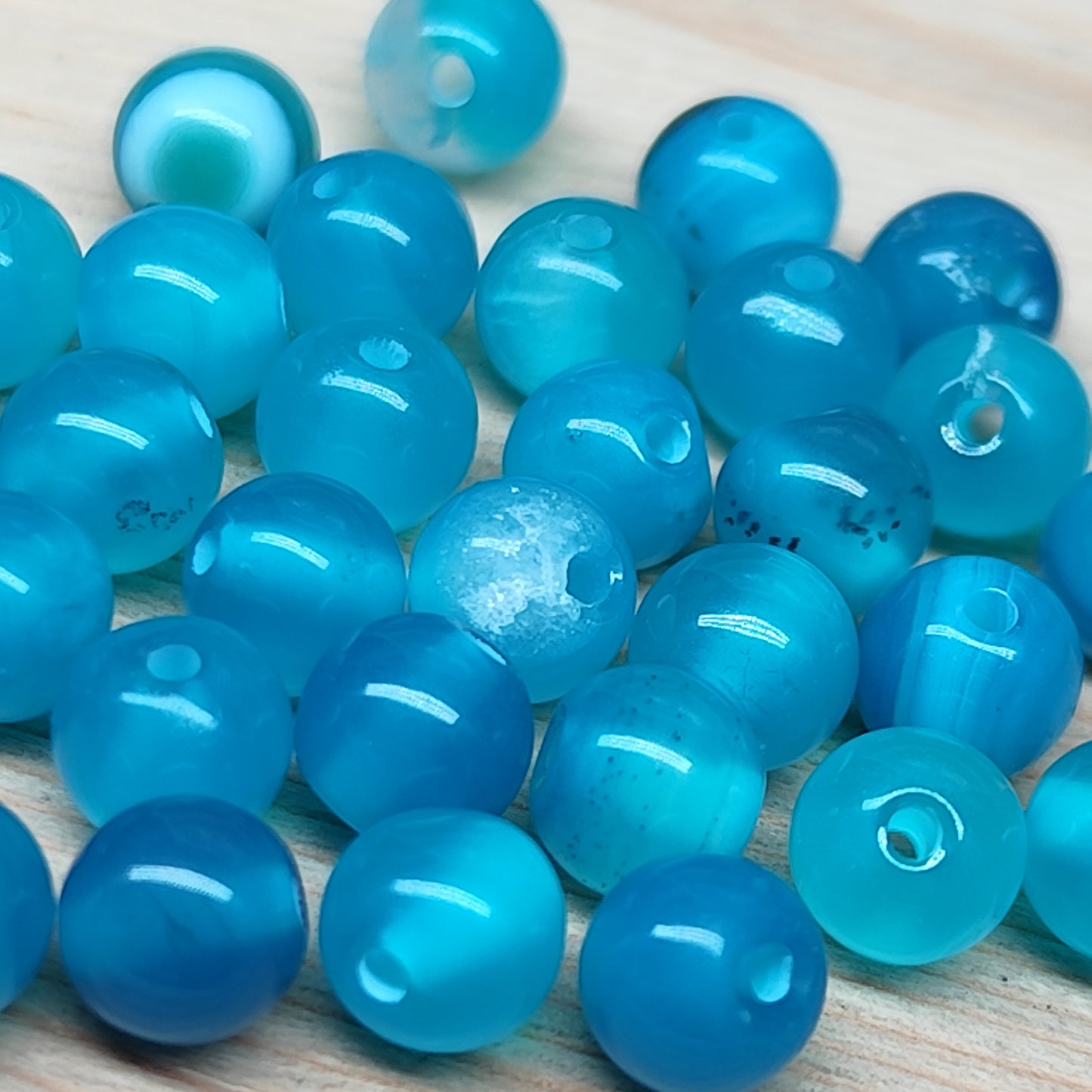 Agate bleue – perles naturelles teintées 6 mm – lot de 30