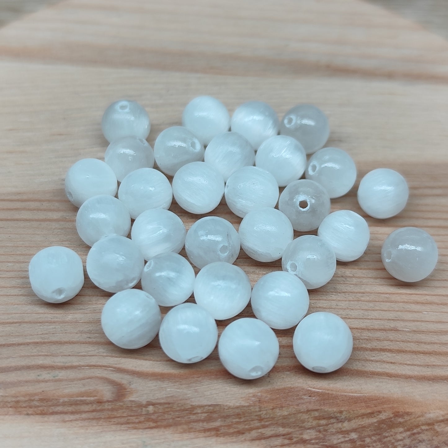 Sélénite – perles naturelles 6,5 mm – lot de 30