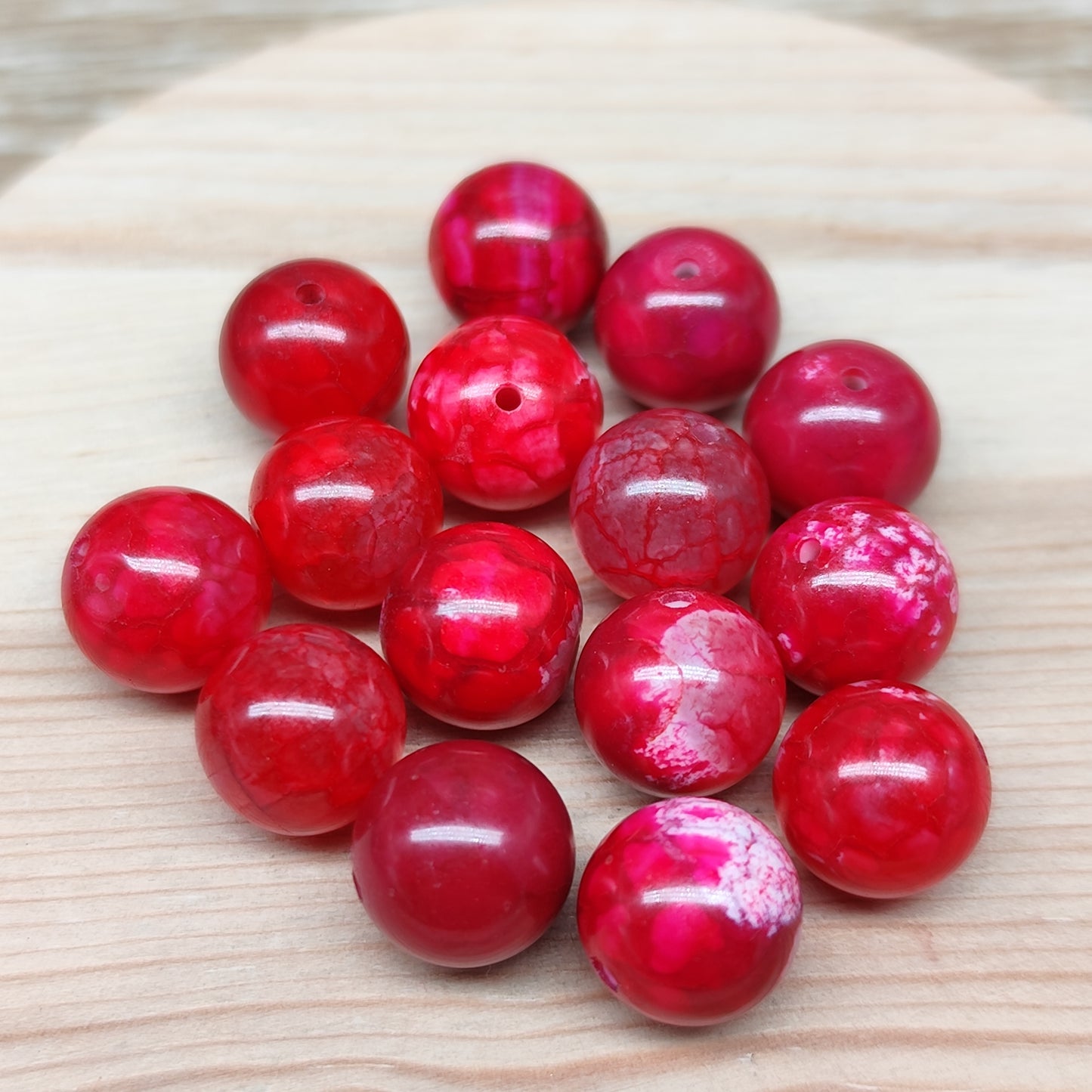 Agate veine rouge – perles naturelles teintées 10,5 mm – lot de 15