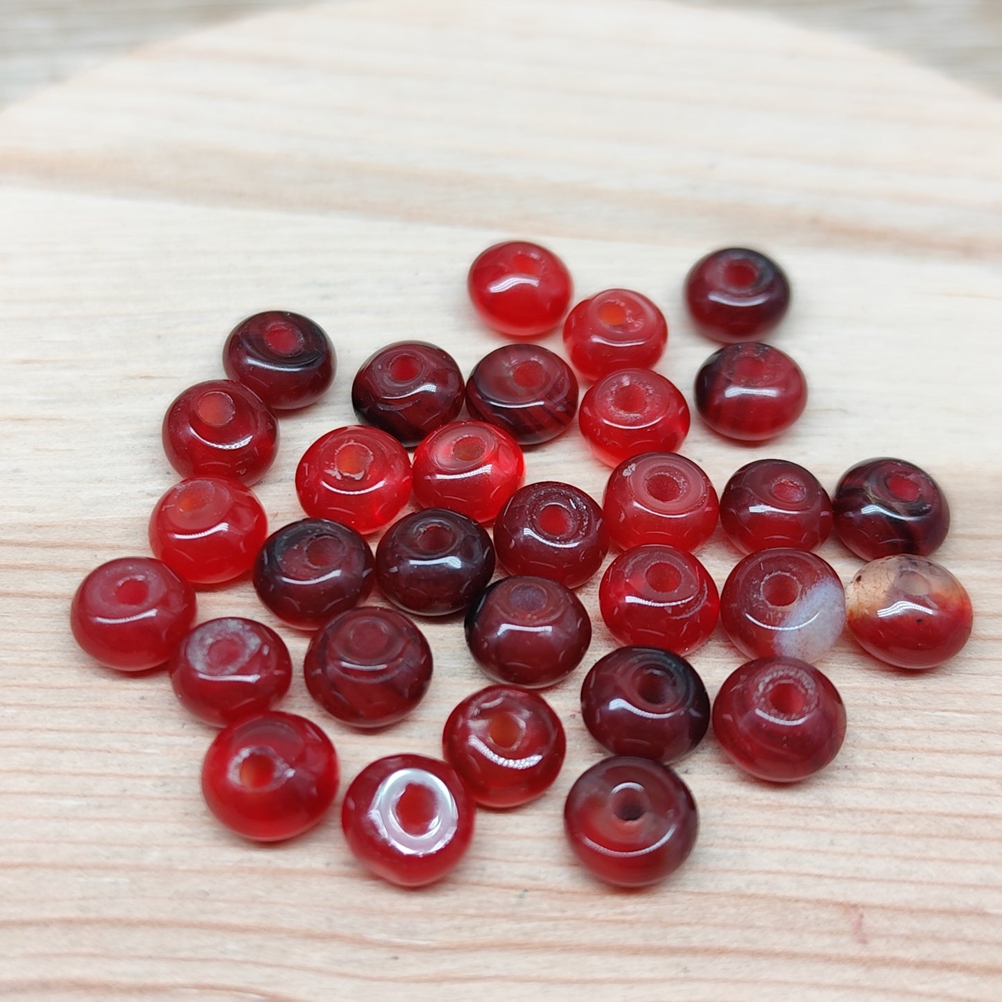 Agate rouge forme donut – perles naturelles 6 mm – lot de 30