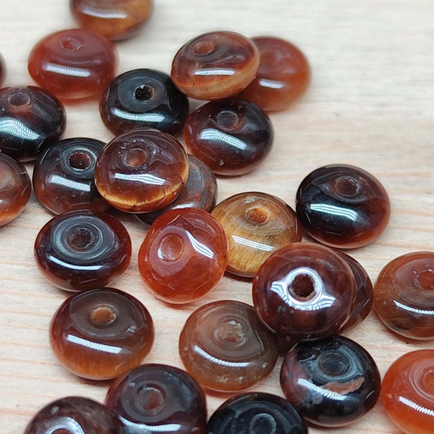 Oeil de Tigre donut – perles naturelles 6 mm – lot de 30