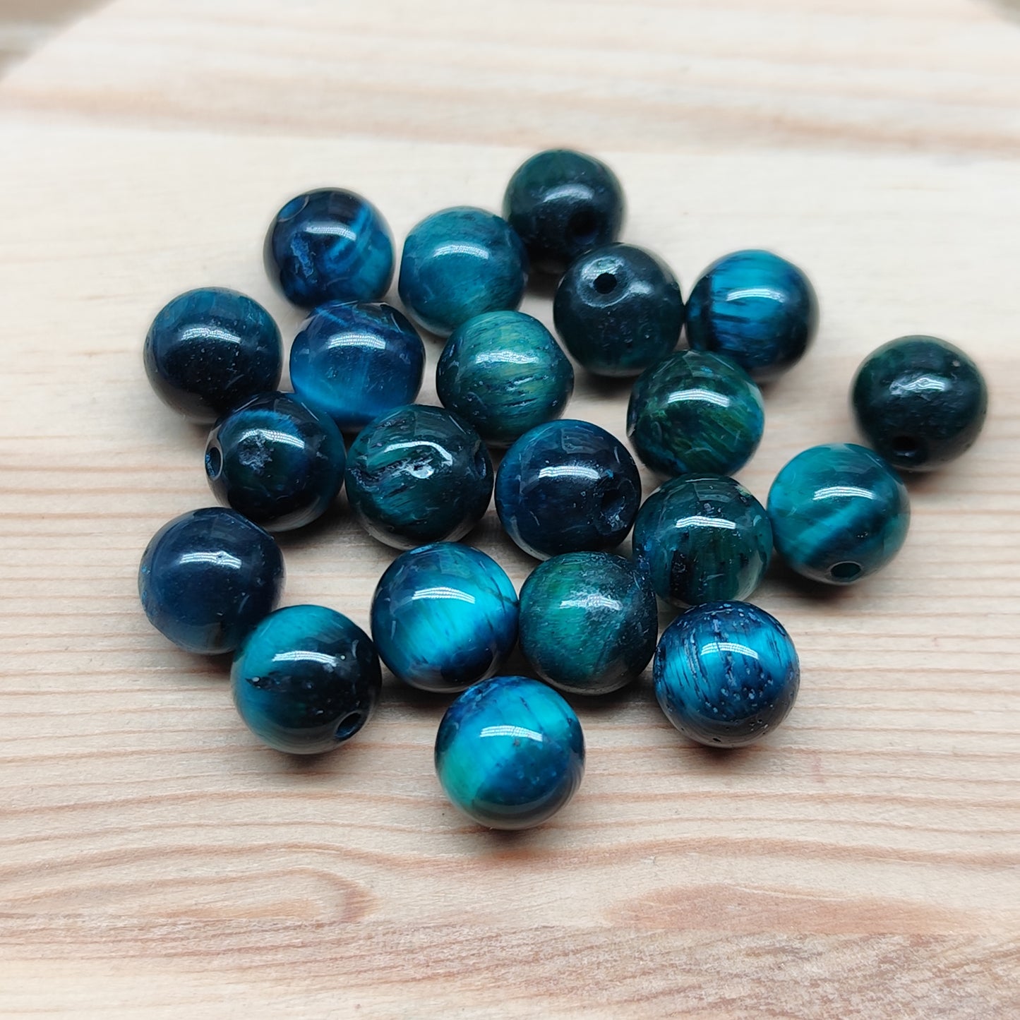 Œil de tigre bleu – perles naturelles teintées  8 mm – lot de 20