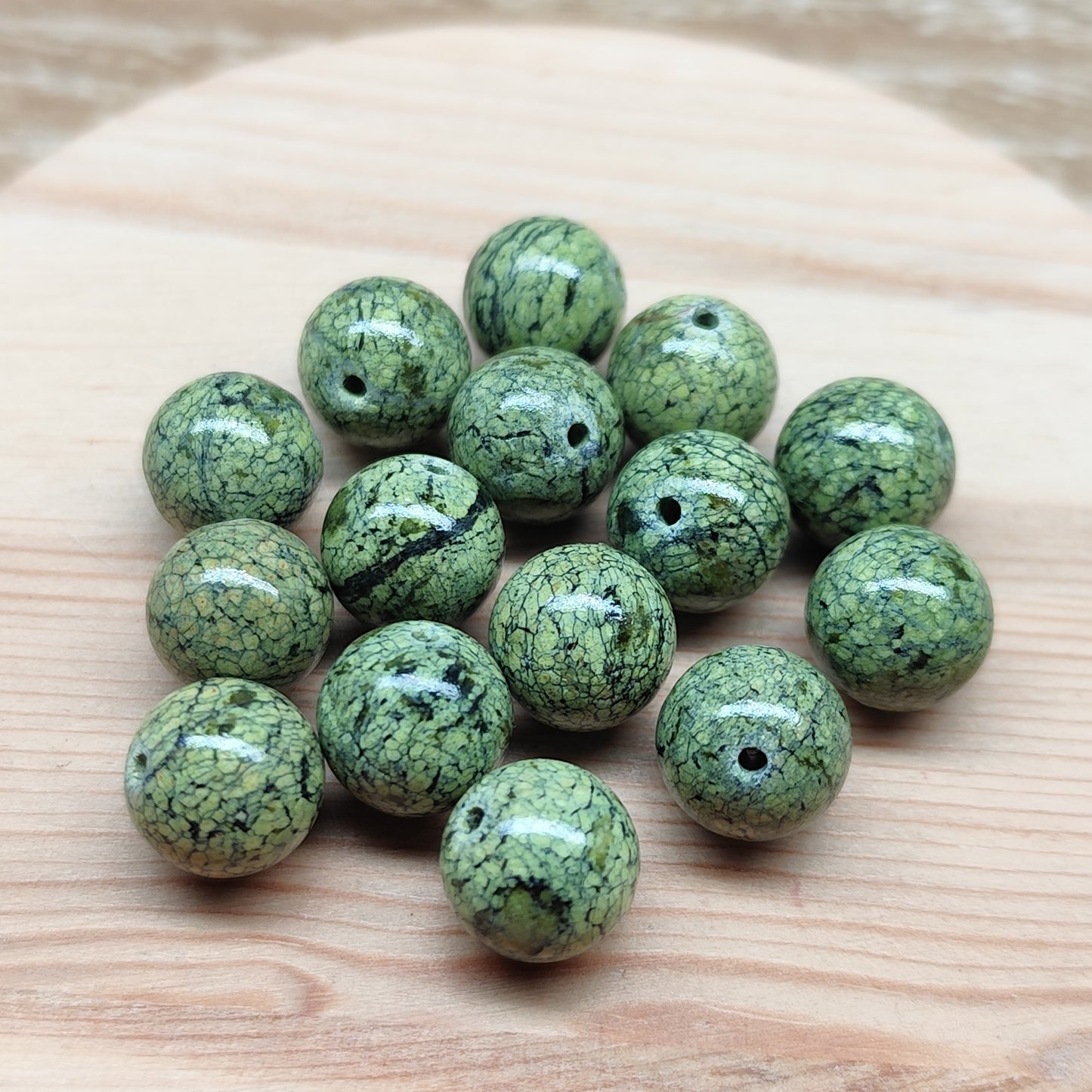Jade serpentine – perles naturelles 10 mm – lot de 15