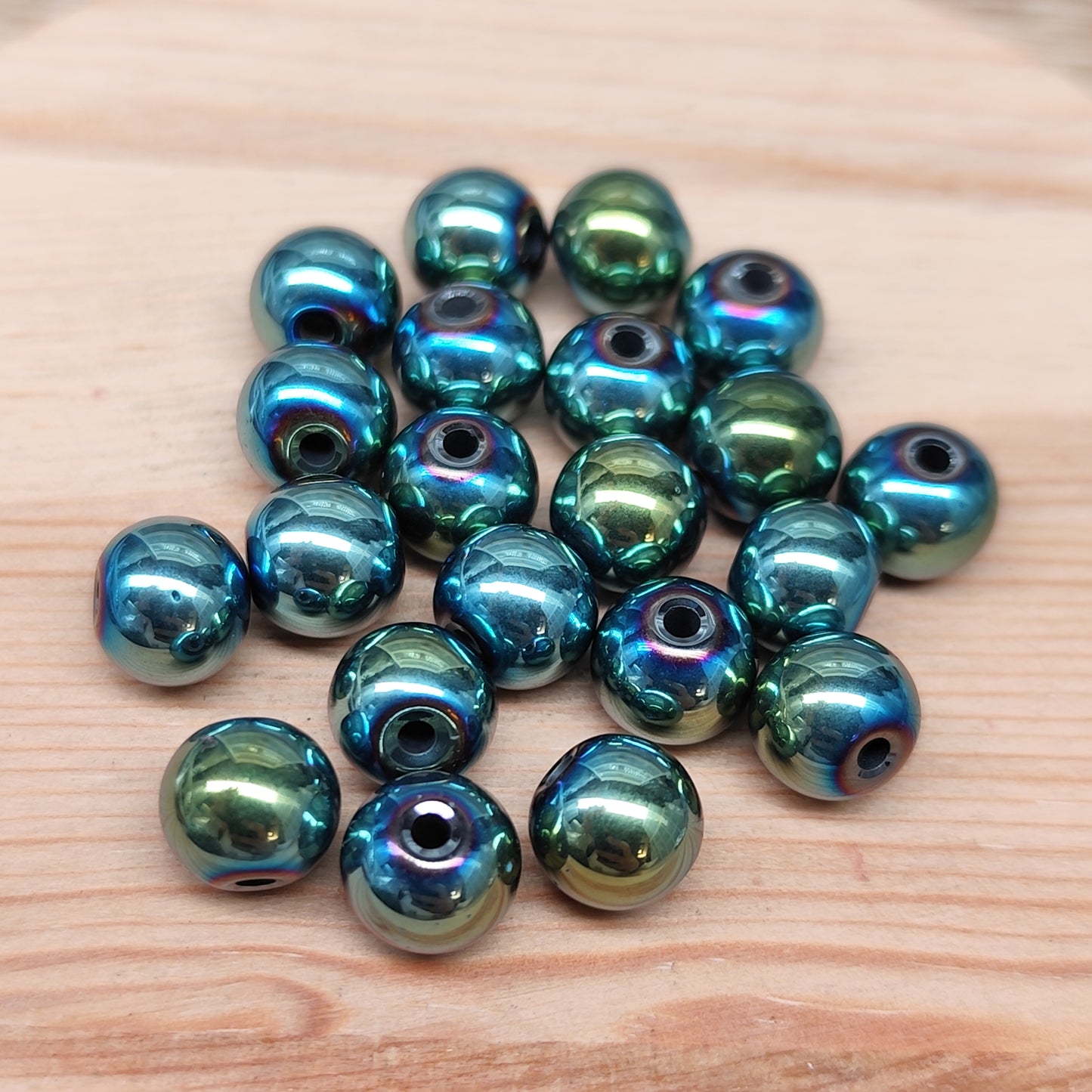 Hématite aura bleu vert – 8 mm – lot de 20