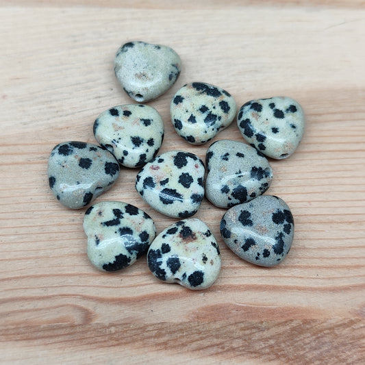 Jaspe dalmatien cœur – perles naturelles 10 mm – lot de 10