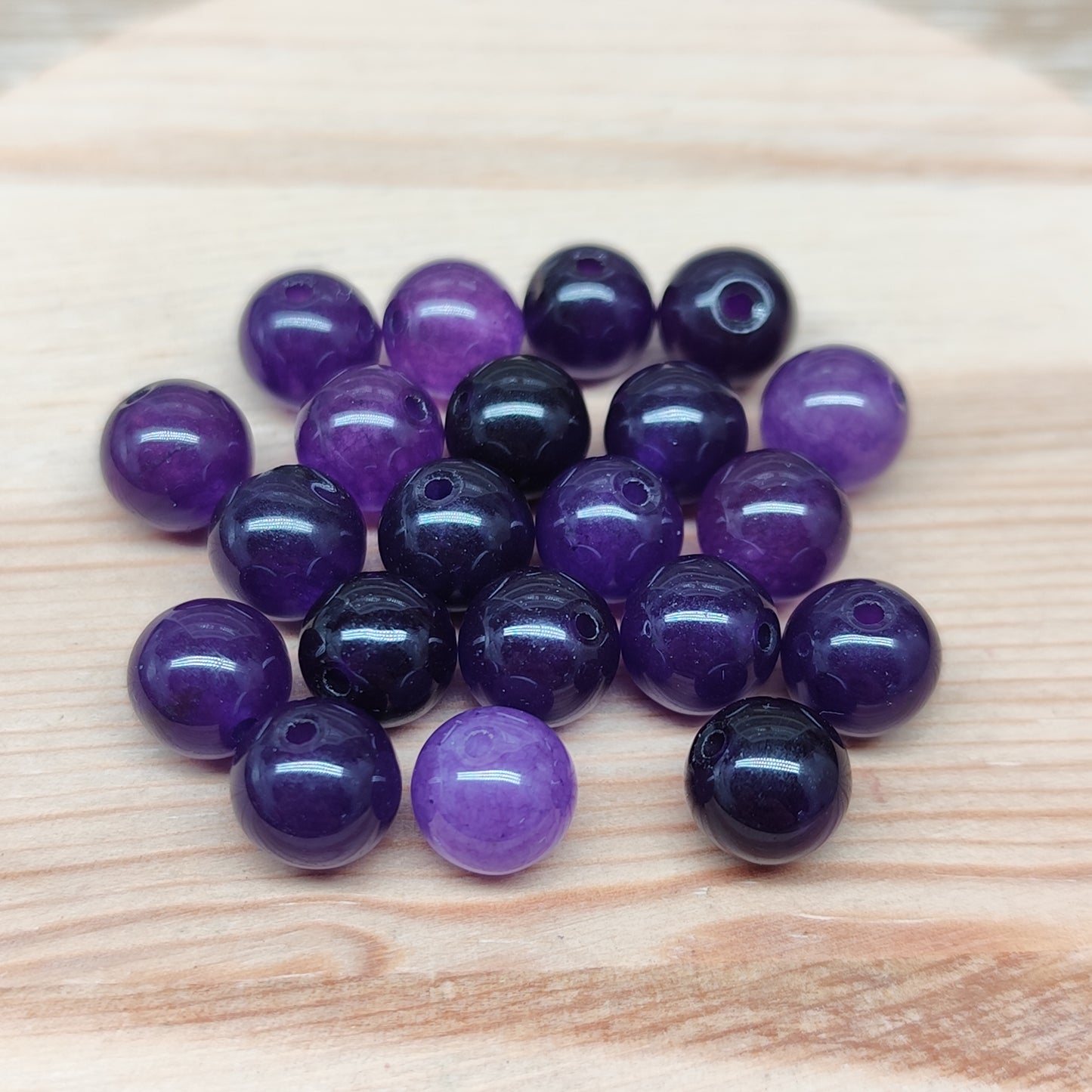 Calcédoine violet sombre – perles naturelles teintées 8 mm – lot de 20