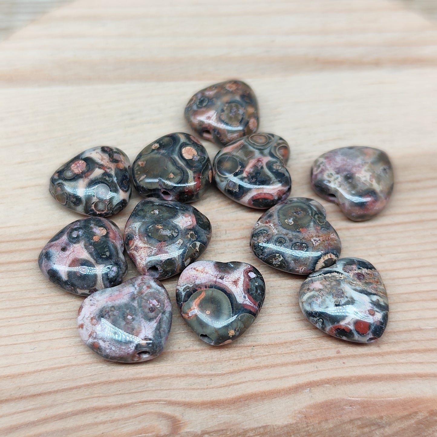 Jaspe léopard coeur – perles naturelles 11 mm – lot de 10