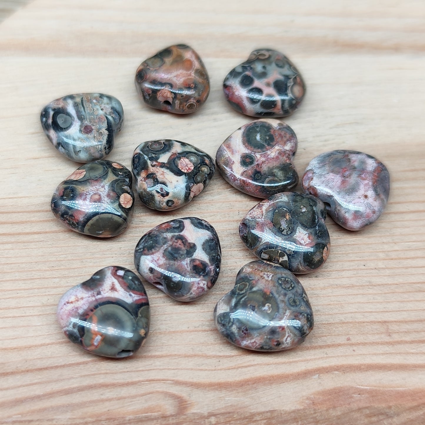 Jaspe léopard coeur – perles naturelles 11 mm – lot de 10