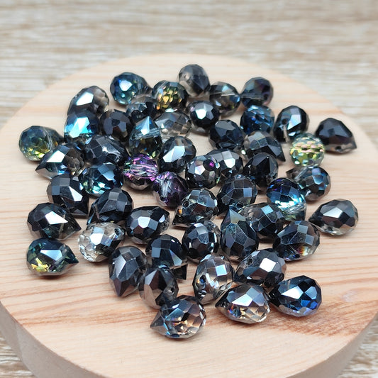 Perle goutte verre facetté noir fumé 8 mm – lot de 50