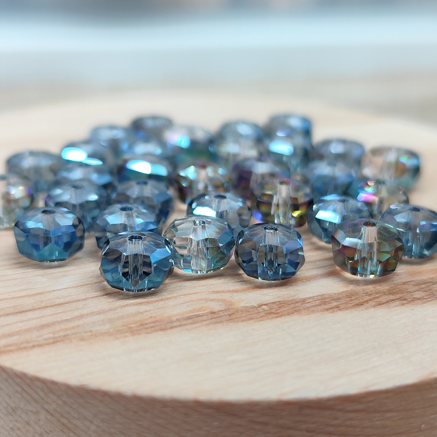 Perle plate verre facetté bleu fumé irisé 7,5 mm – lot de 30