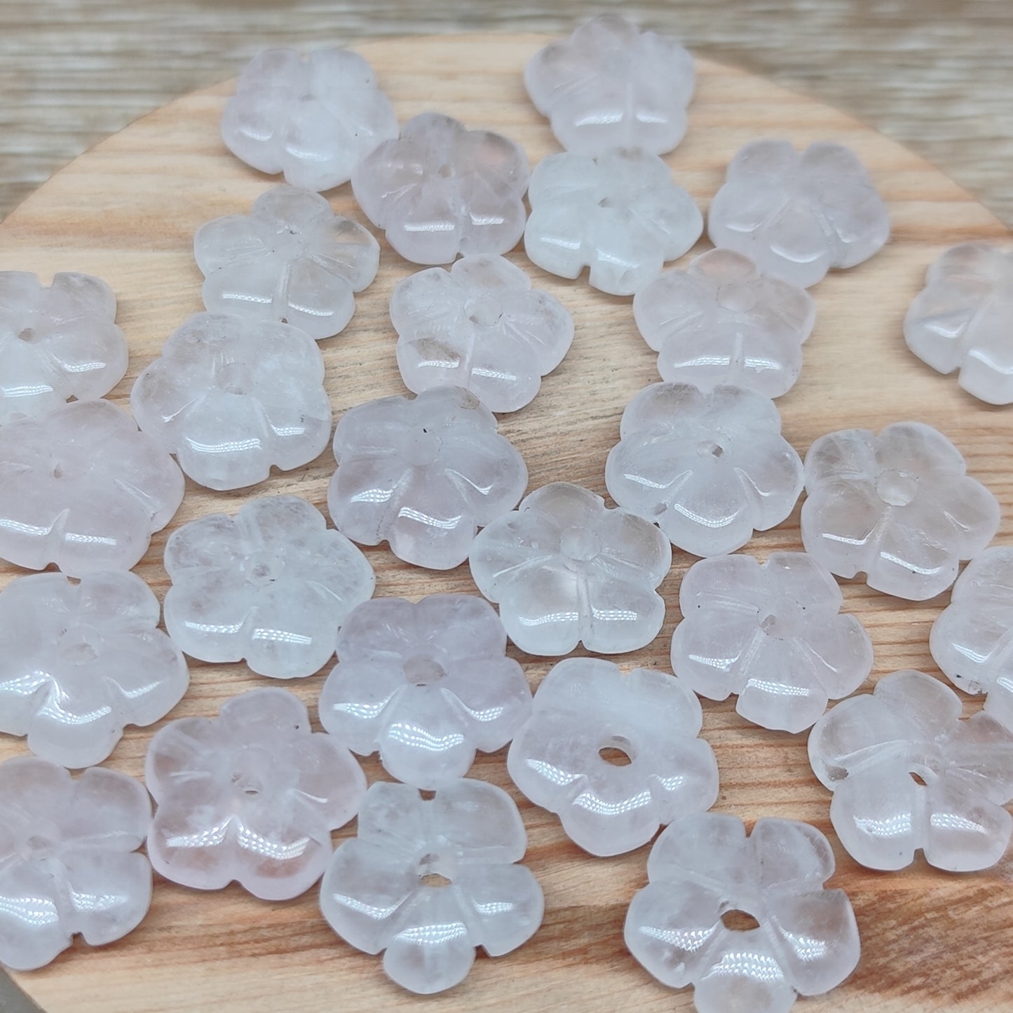 Quartz rose fleur – perle naturelle 14 mm – 1 pièce