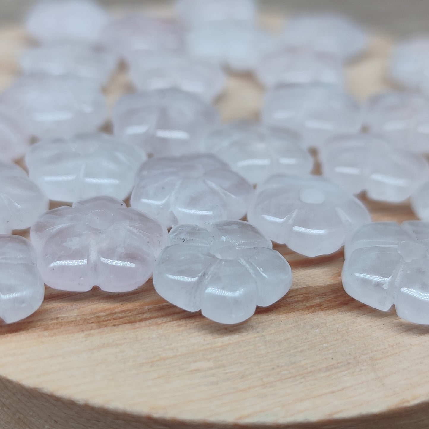 Quartz rose fleur – perle naturelle 14 mm – 1 pièce