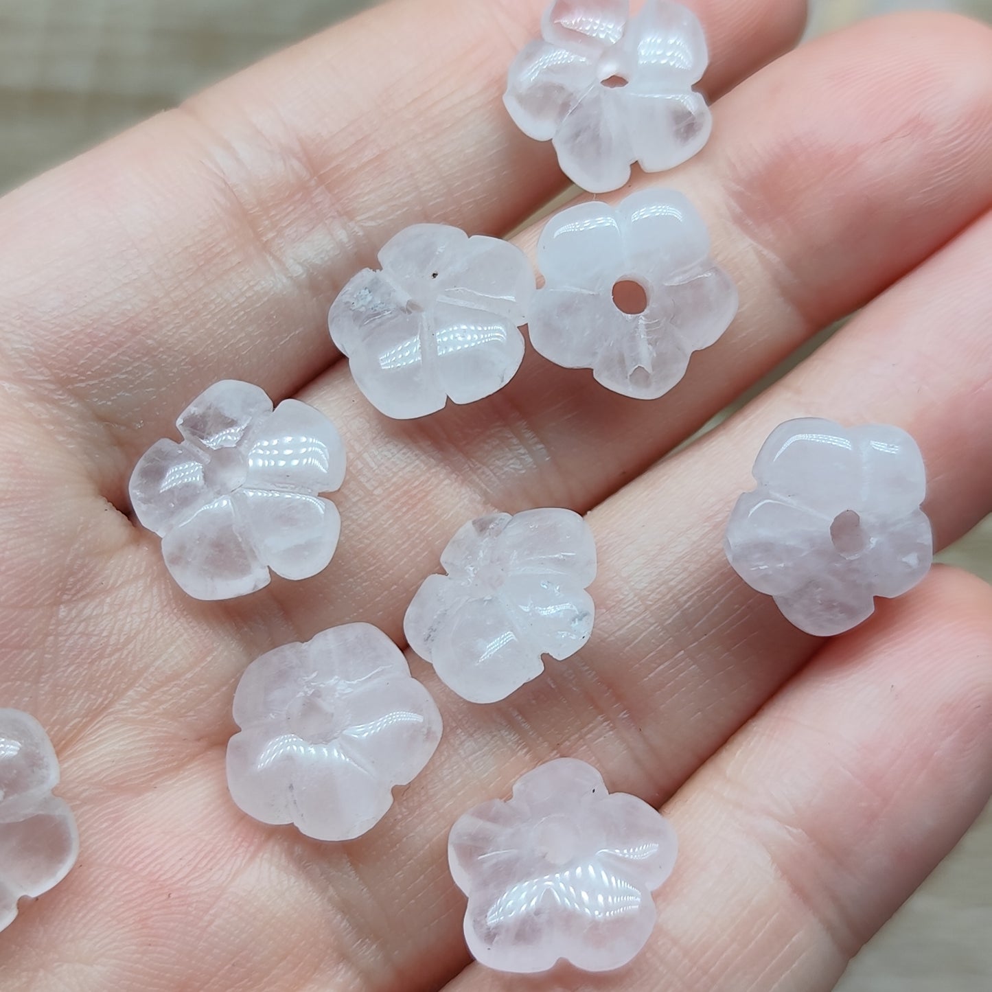 Quartz rose fleur – perle naturelle 14 mm – 1 pièce