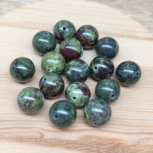 Jaspe sang de dragon – perles naturelles 10,5 mm – lot de 15