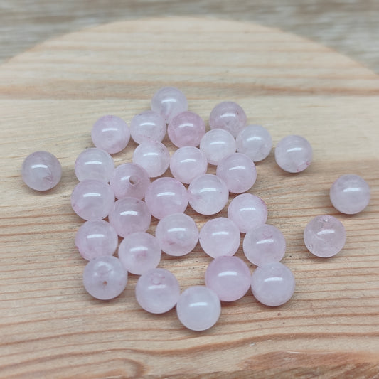 Quartz rose – perles naturelles teintées 6 mm – lot de 30