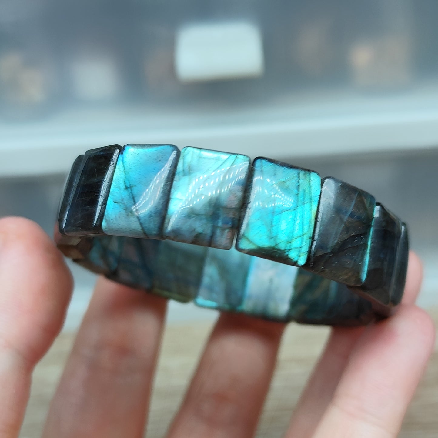 Labradorite (902V)