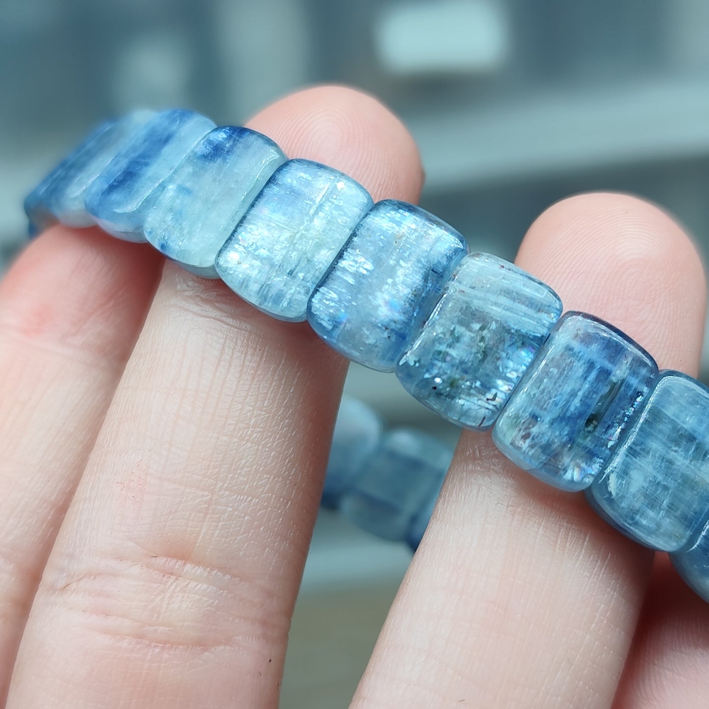 Cyanite 17 cm