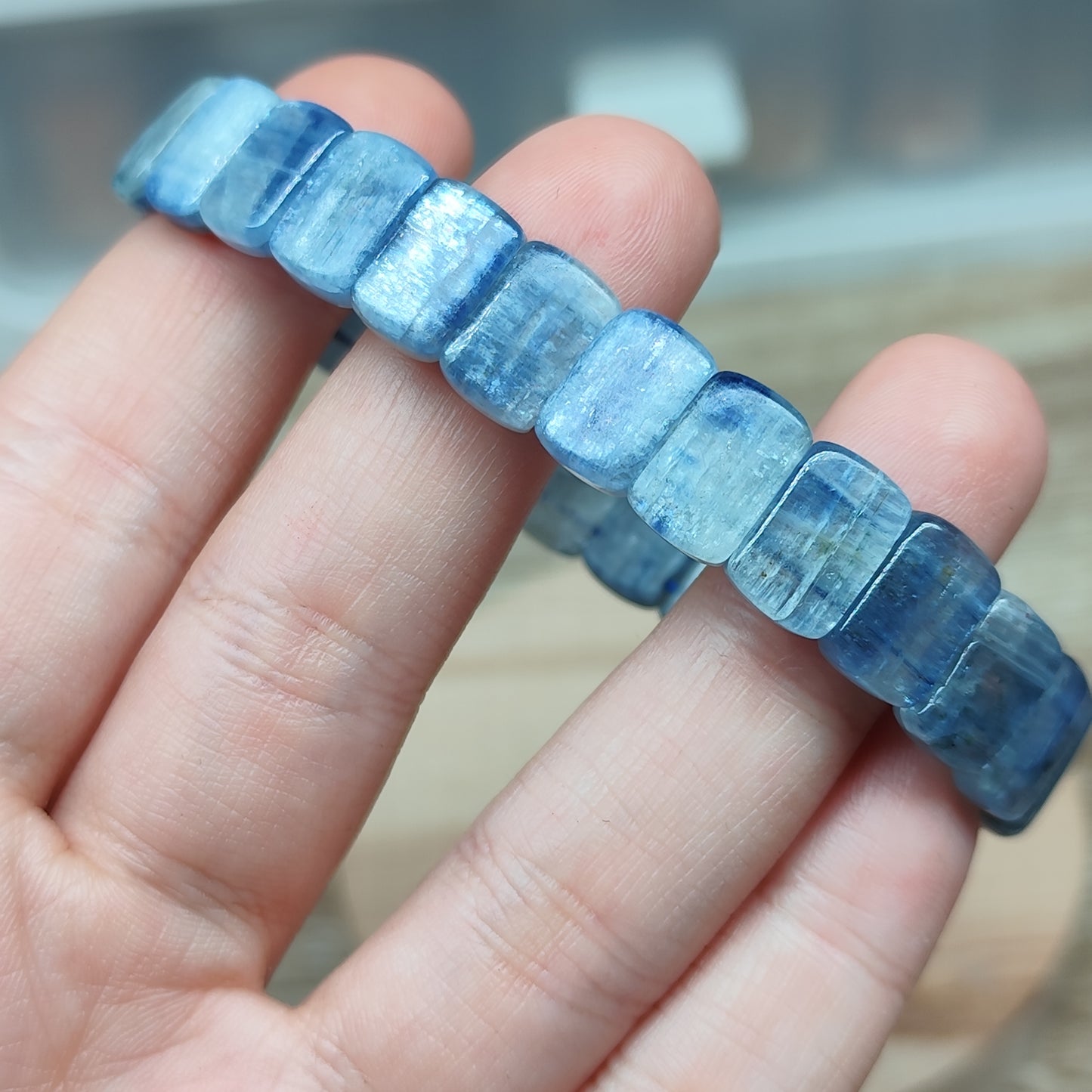 Cyanite 17 cm