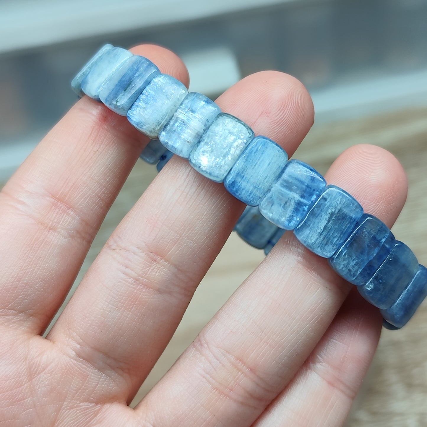 Cyanite 17 cm