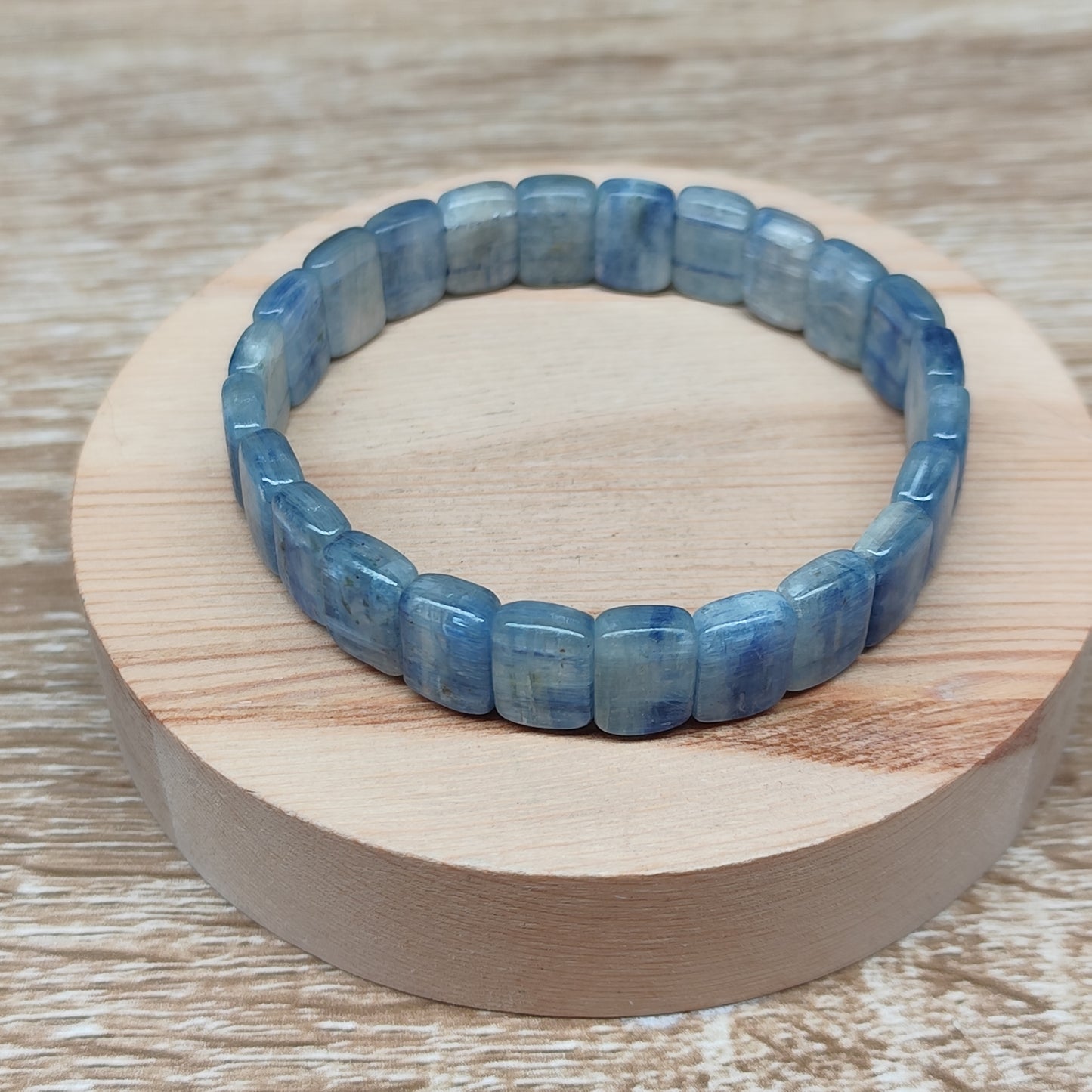 Cyanite 17 cm
